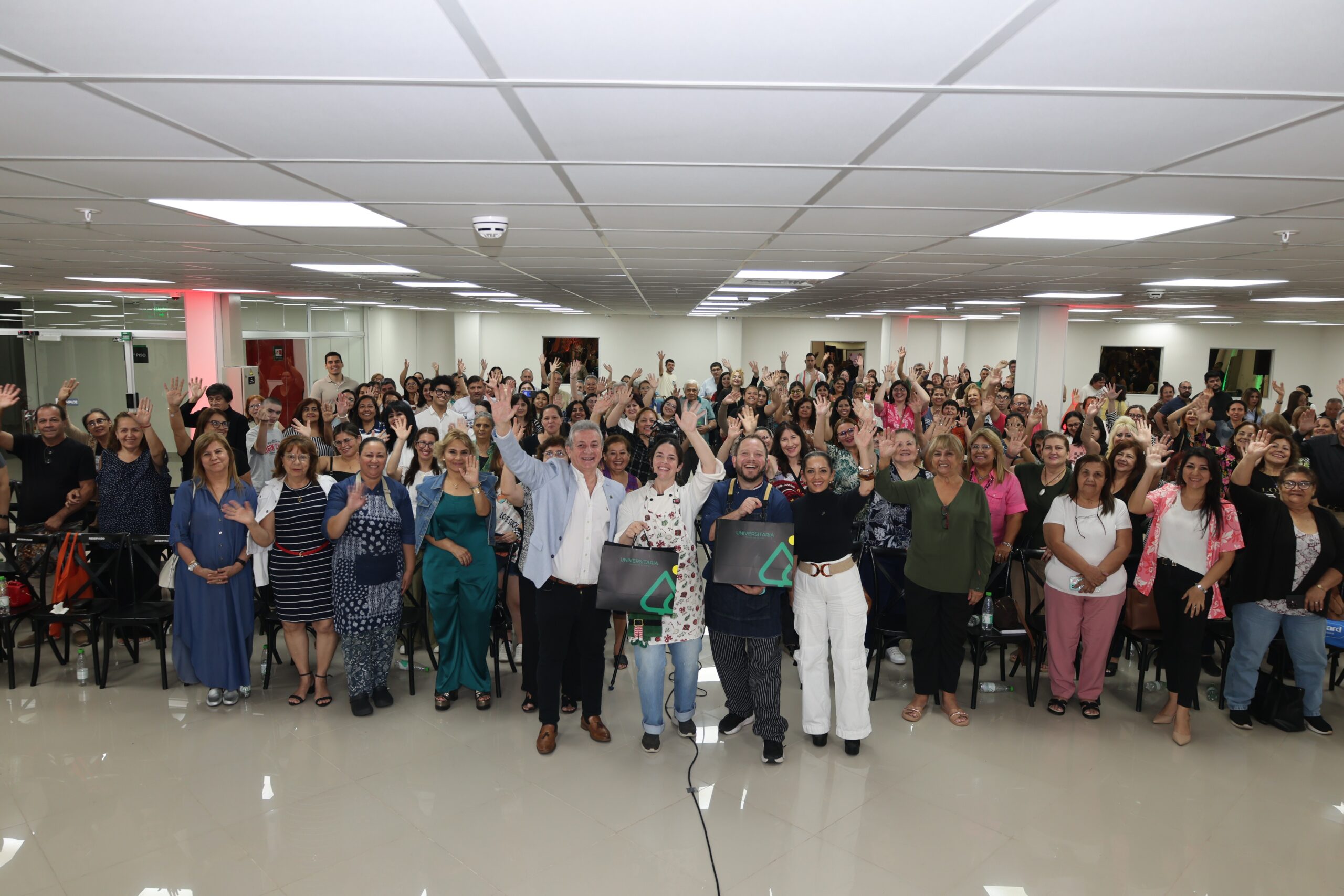 exitosa-realizacion-del-cursillo-navideno-en-universitaria_1766062436